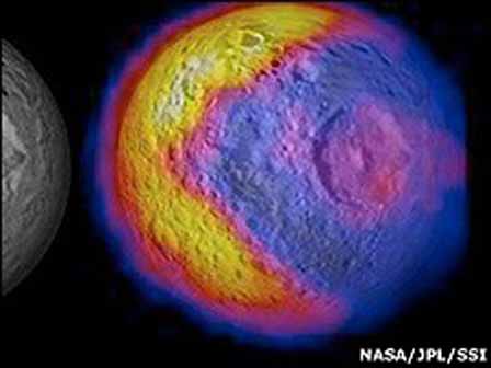 Pac Man en la luna Mimas
